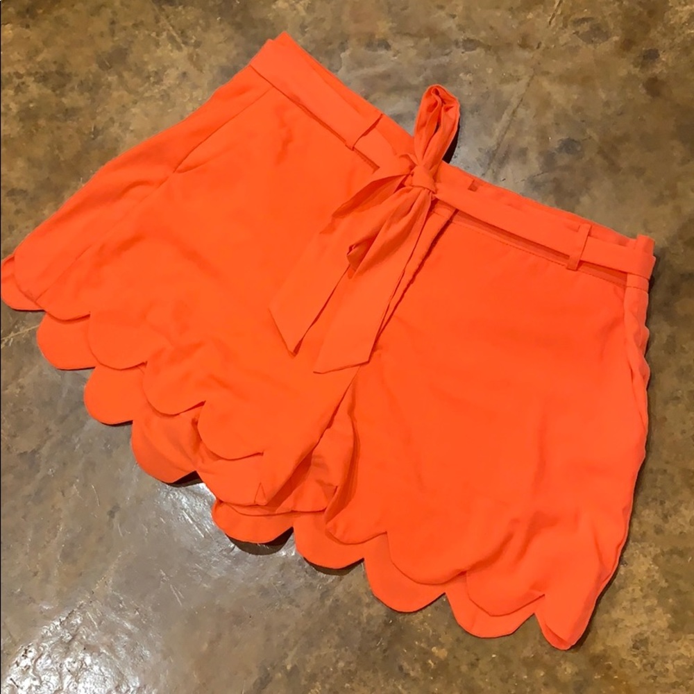 Gianni Bini Bright orange shorts (size L)